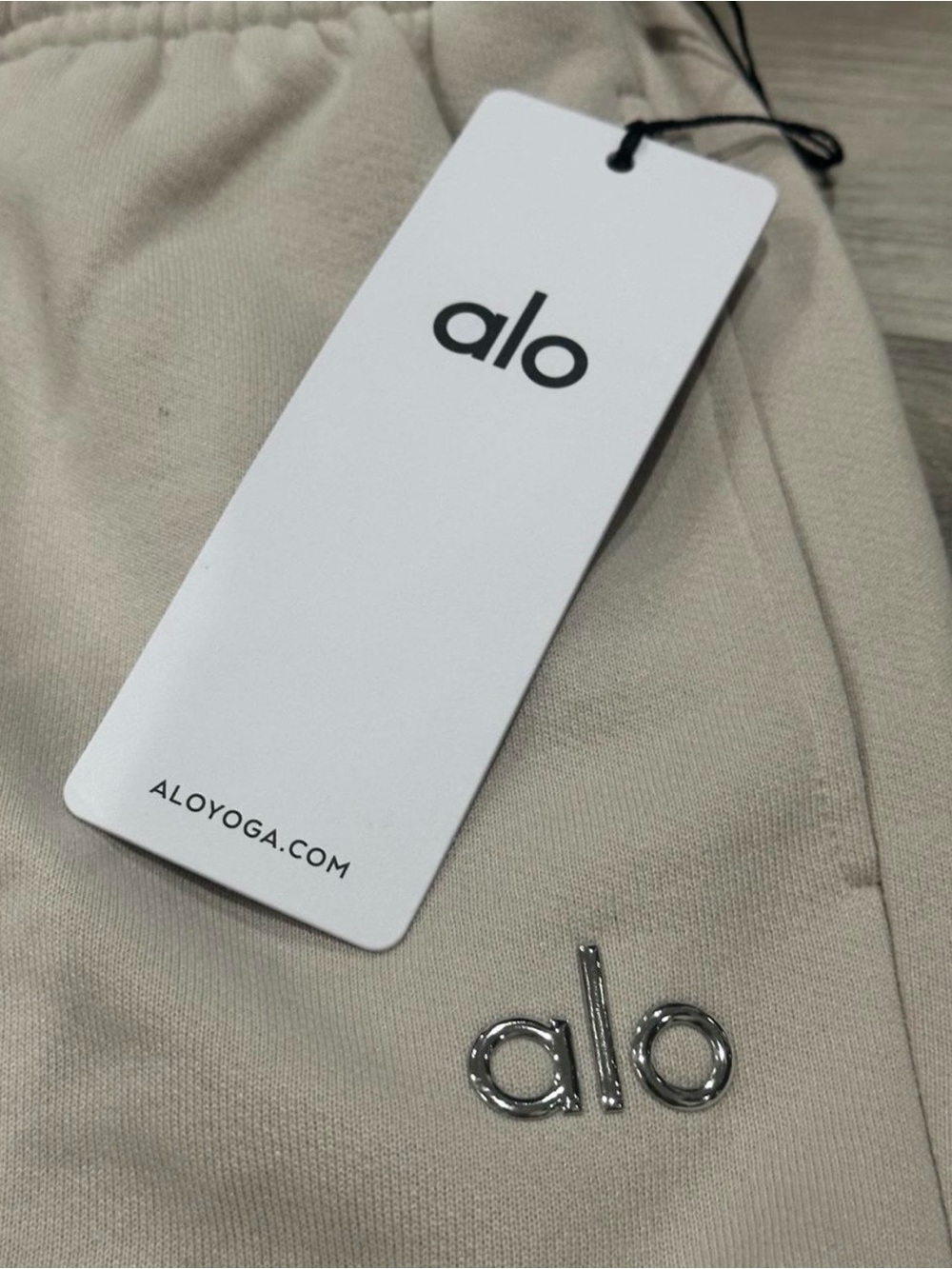 NWT Alo Yoga Accolade Hoodie & Jogger Matching Sweat Set - Bone XS - Picture 7 of 8